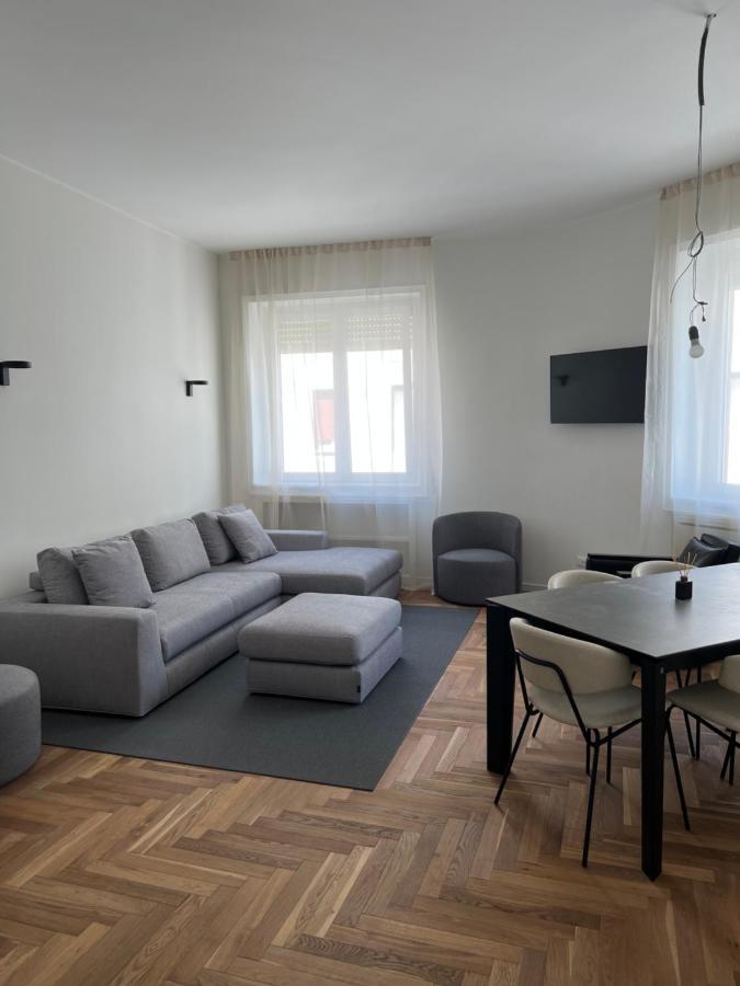 Milano: Bellissimo Appartamento In Pieno Centro Luaran gambar