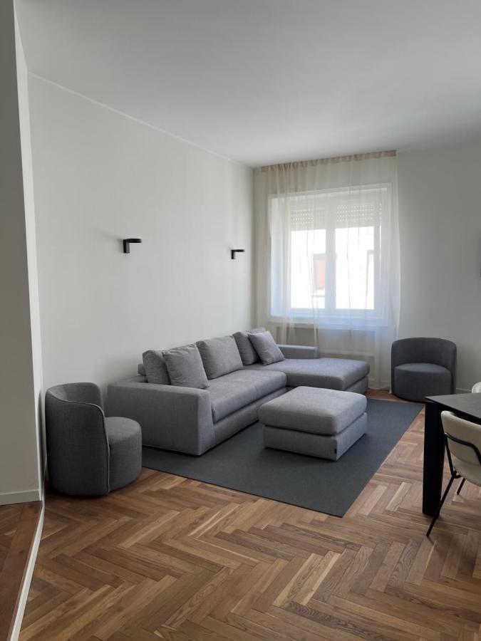 Milano: Bellissimo Appartamento In Pieno Centro Luaran gambar